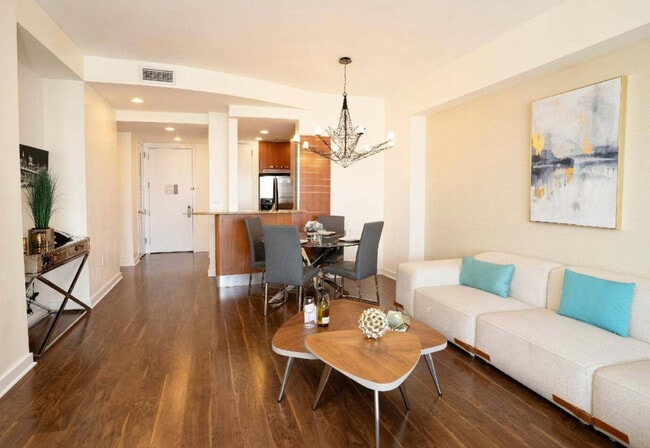 Photo - 1395 Brickell Ave Unidad FL32-ID1328104P