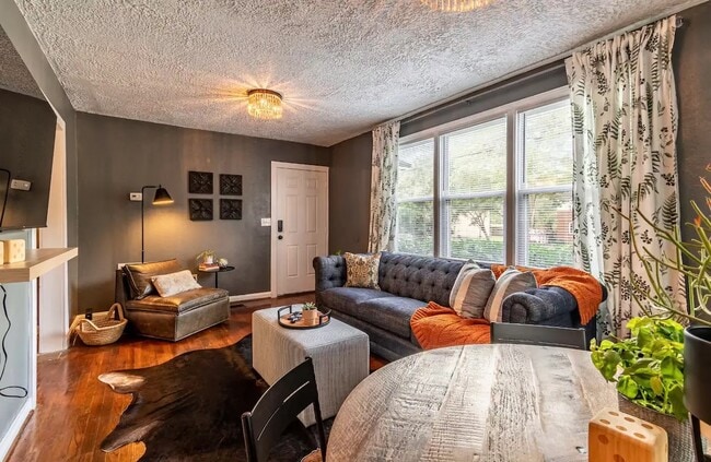 Living room - 3126 Post St