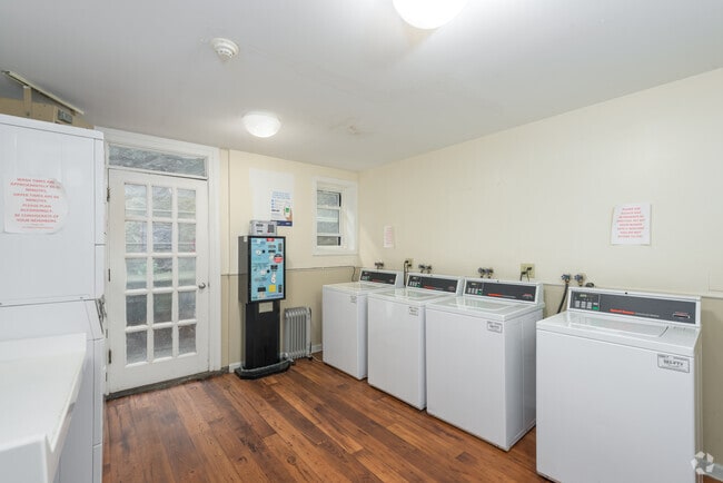 Community Laundry - The Terraces Apartments