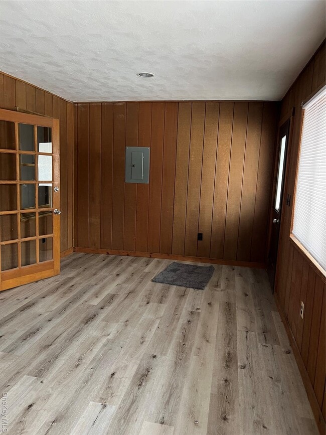 Photo - 1225 NY-9G Unit 1