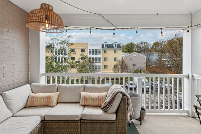 Photo - 4091 S Four Mile Run Dr Unidad 401