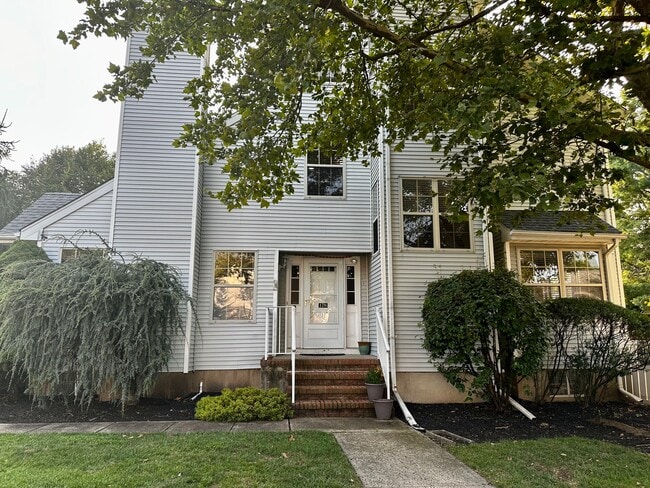 Photo - 170 Salem Rd