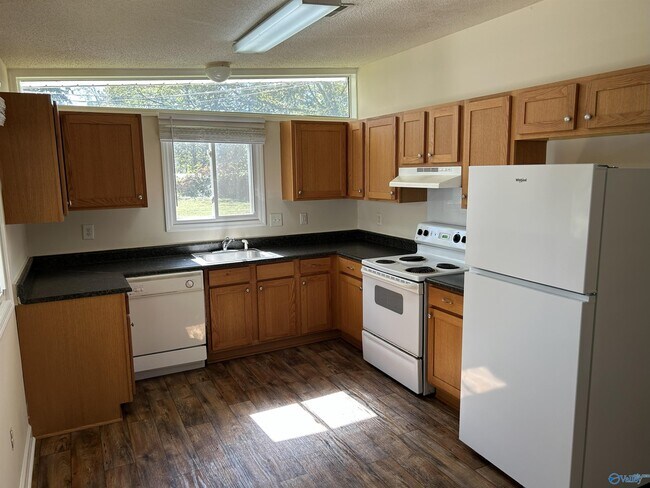 Photo - 427 S Edgemont Cir NW