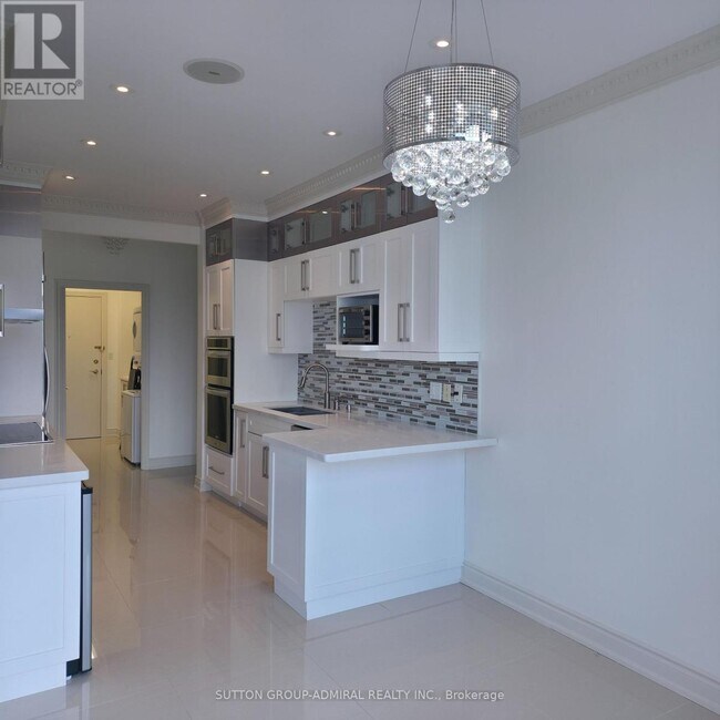 Photo - 2111 Lake Shore Blvd W Unit Ph18