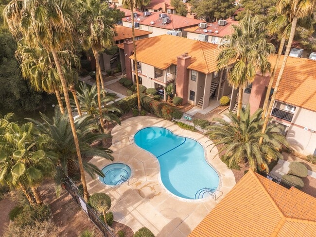 Building Photo - Adorable 2 Bedrooms Condo