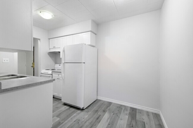 Photo - 591 Wellington Ave Unit 302