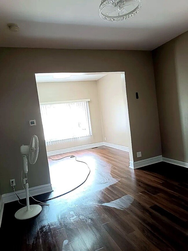 9624 S Ave M Unit 1