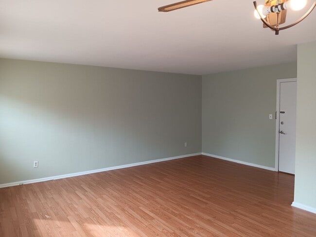 Photo - 13781 Cedar Rd