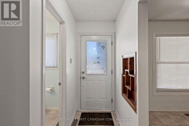 Photo - 55 Ashley Crescent