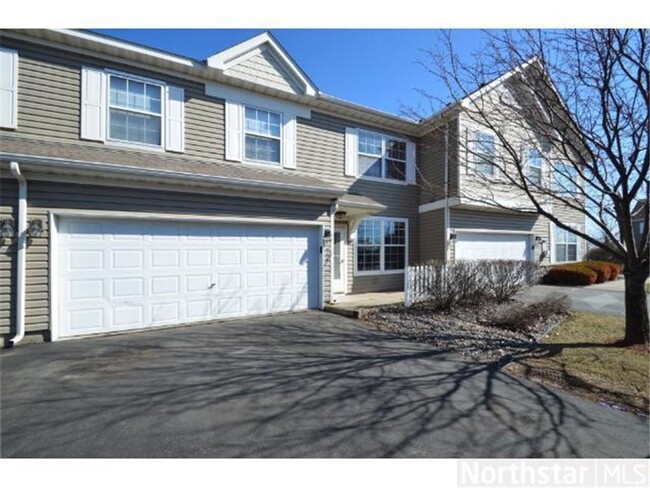 2 bed updated maple grove rental! Don't mi... - 2 bed updated maple grove rental! Don't mi...
