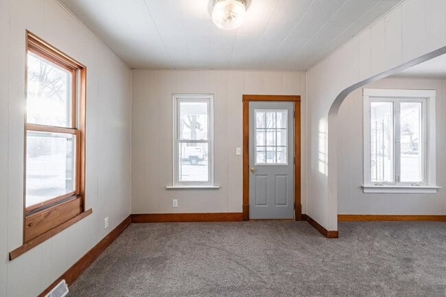 Photo - Southside 3BR house w/ garage and quartz countertops!