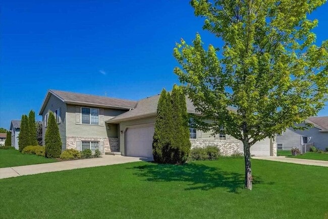 Photo - 519 Blaser Dr