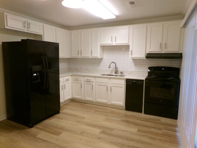 Photo - Peace Haven and US 421 Location