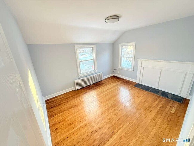 Photo - 160 Oakland Pl Unit 2