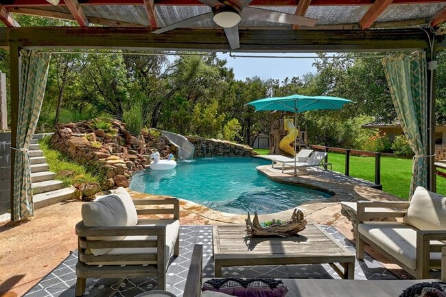 Photo - 2001 Mestena Trail