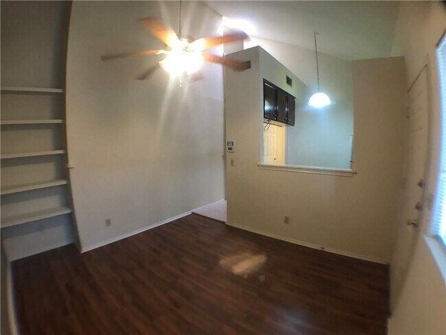 Photo - 4411 W Guadalupe St Unidad 16