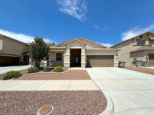 Building Photo - Northeast El Paso 4 Bed Refrig A/C! Rental