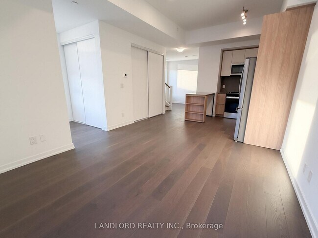 Photo - 15 Maryport Ave Unité 112