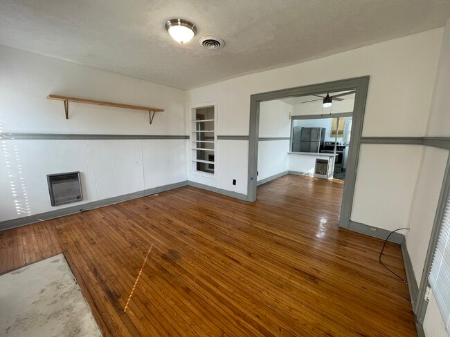 Photo - 403 Martin Ave Unidad a