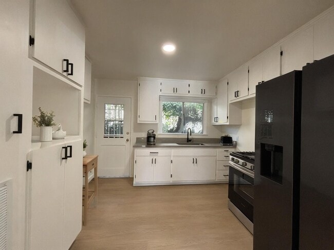 6819 N Figueroa St Unit 03