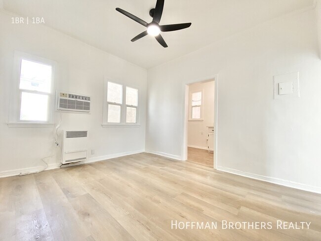 Photo - 416 S Burlington Ave Unit 1/2