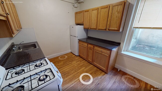 Photo - 1965 Commonwealth Ave