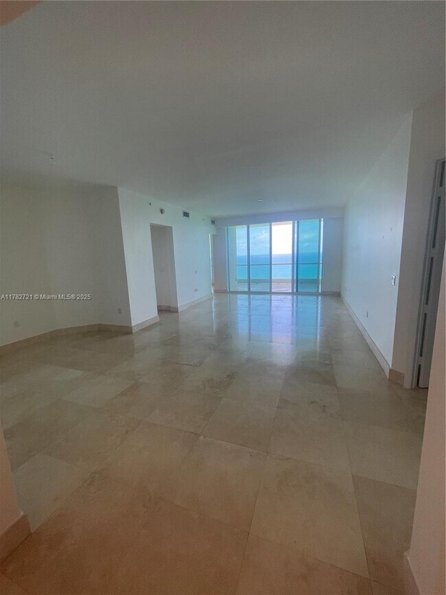 Photo - 16047 Collins Ave Unidad 3002