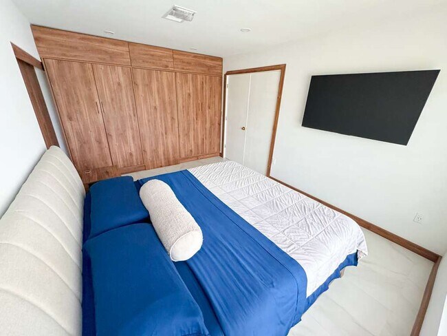 Photo - 2216 NW 4th Ave