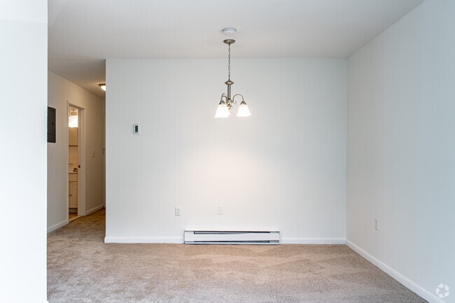 STUDIO, 1 BA, - 602 SF - Lord Baron Apartments