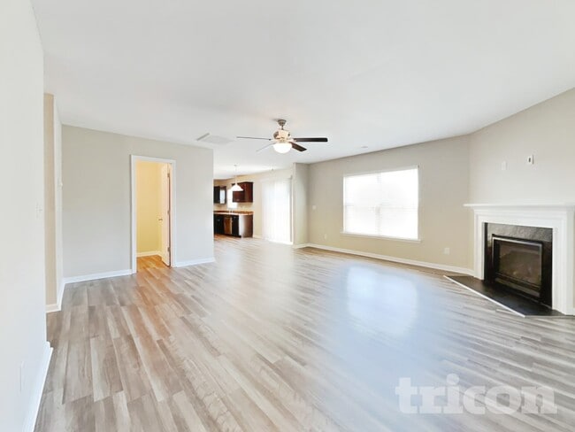 Photo - 547 Falls Cottage Run