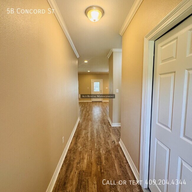 Photo - 5b Concord St
