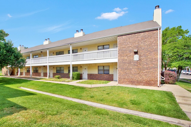 Building Photo - Buttonwood Tree Apartments