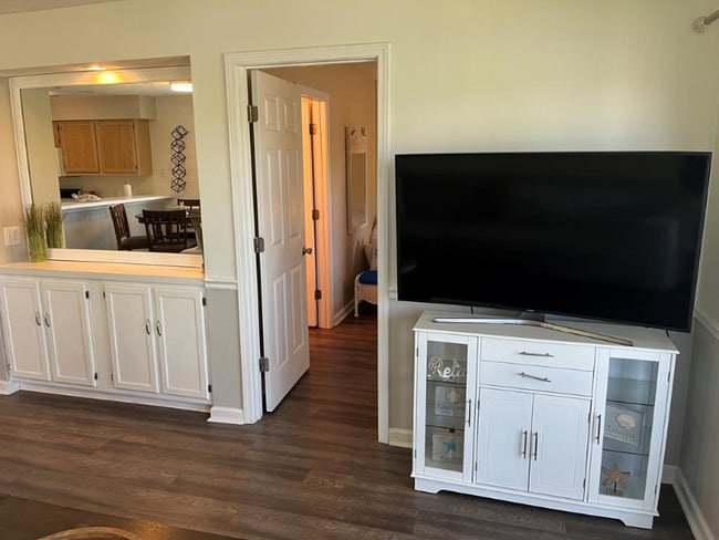 Photo - 537 White River Dr Unidad F17