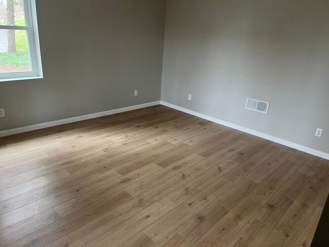 Photo - 137 Limerick Rd