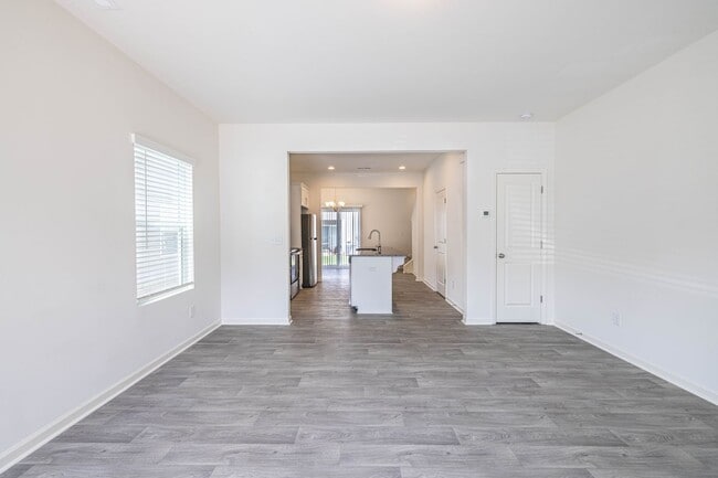 Photo - BEAUTIFUL 2 Bedroom/2.5 Bath Townhome in MIDLAND -AVAILABLE LATE AUGUST 2026!