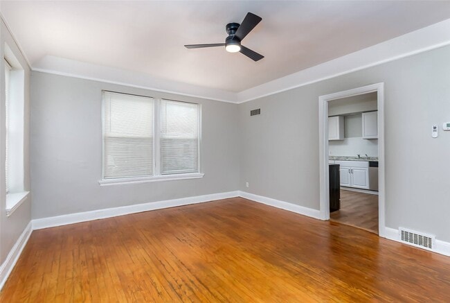 Photo - 8910 Gravois Rd