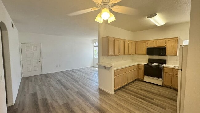 Photo - Gated Community 2 bedroom 1 car garage