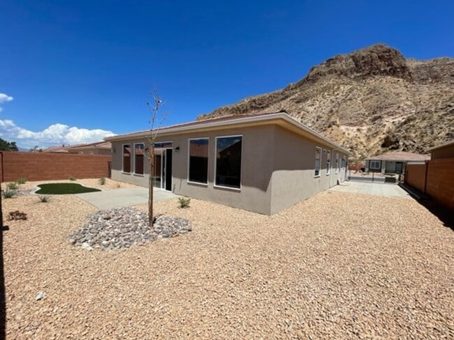 Photo - Beautiful 4 Bedroom Home in Hurricane!