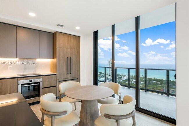 580 72nd St Unit PH02