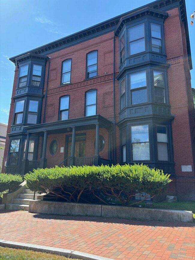 Photo - 48 State St Unidad 4