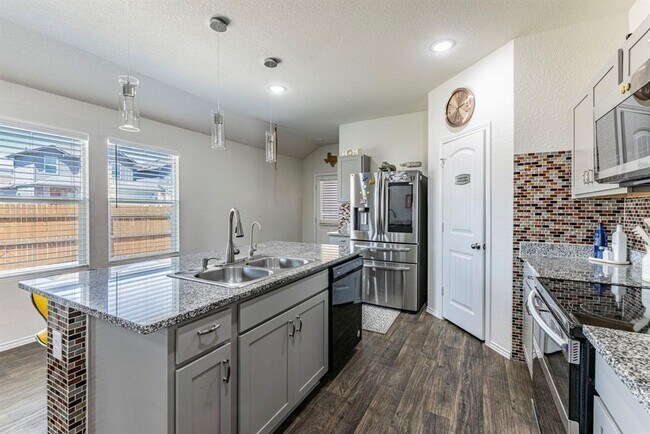 Photo - 19000 Romano Dr