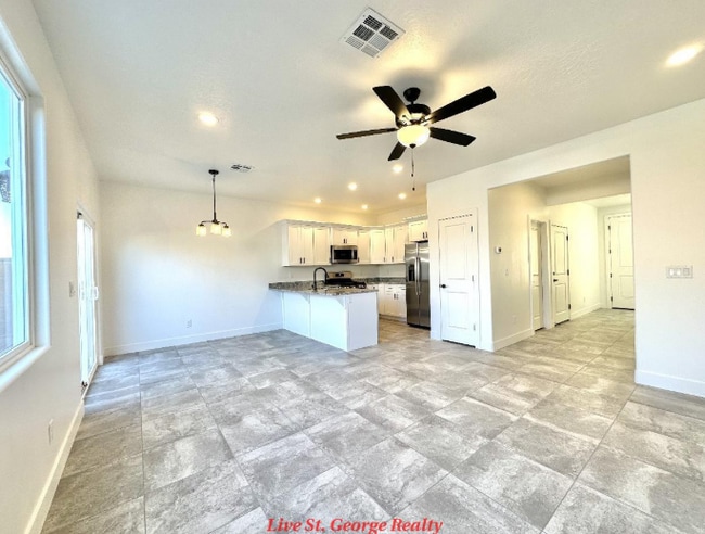 Photo - 345 N 2480 W