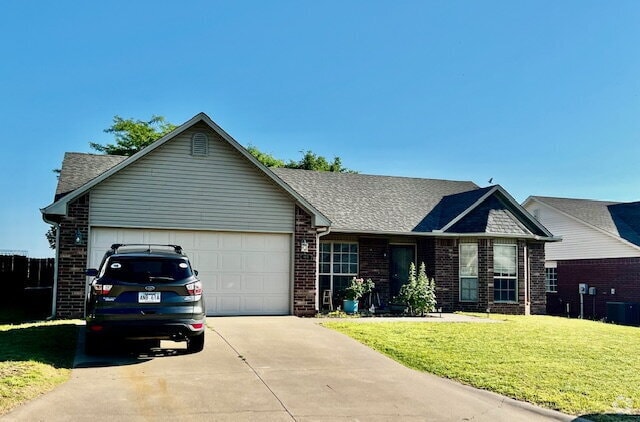 Building Photo - "Charming 3-Bedroom Home with 2 Full Baths...