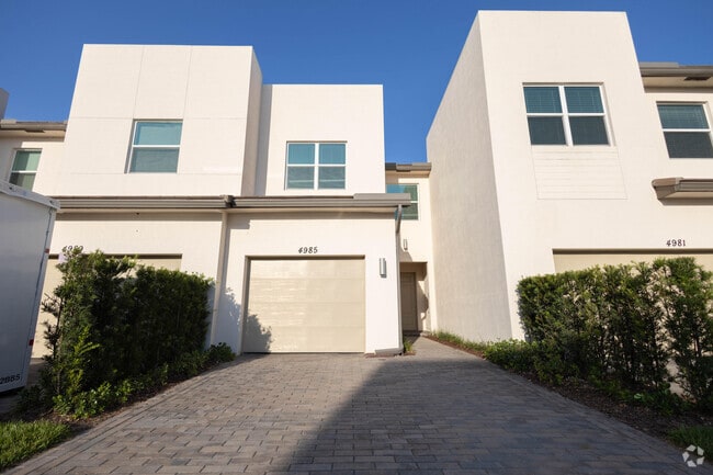 Building Photo - 4985 Navali Dr Rental