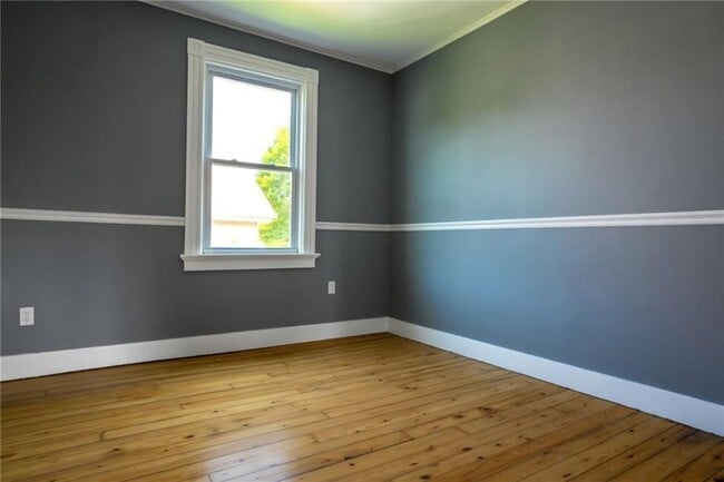 Photo - 13 Livingston Pl