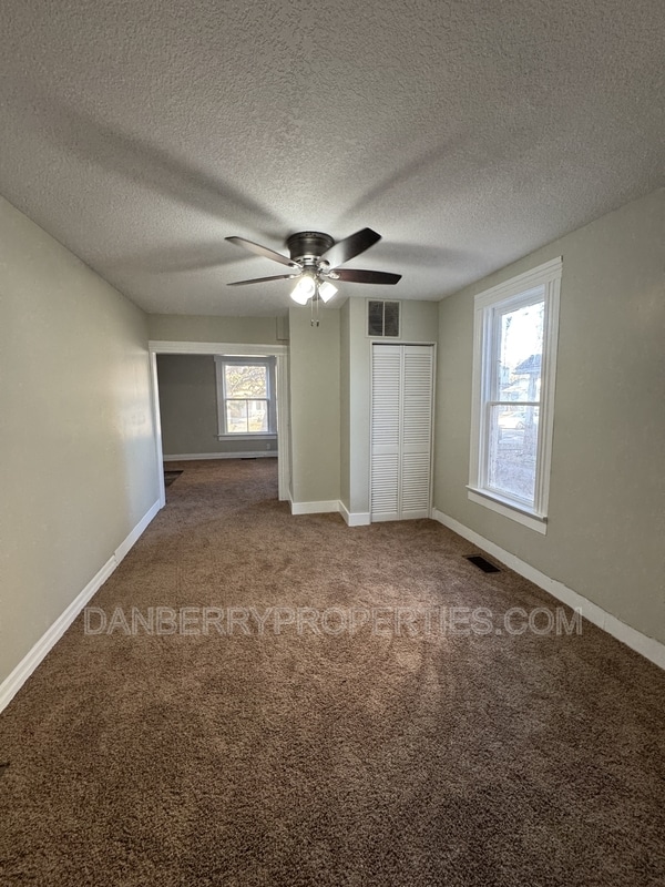 Photo - 413 Washington St