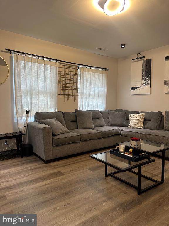 Photo - 2841 Comly Rd