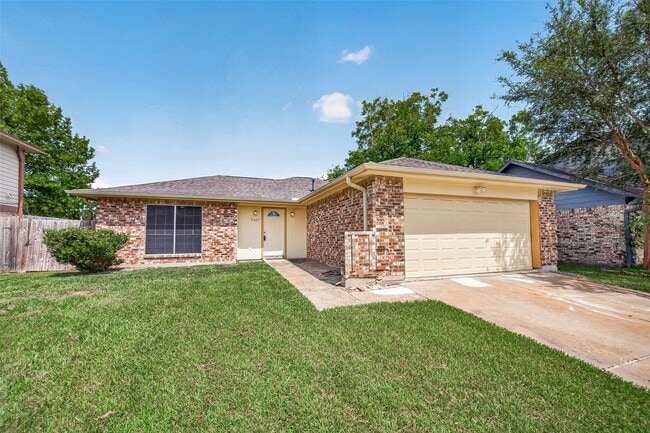 Building Photo - 7407 Cortes Dr