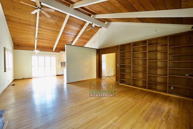 Photo - 801 Chamberlain Ct