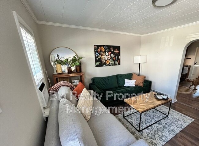 Photo - 11 Walnut St